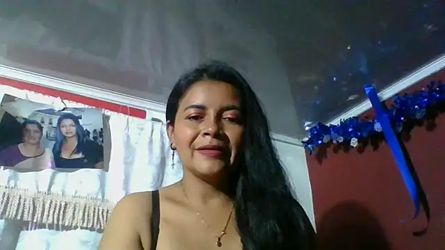 Snapshot of DianaOchoa_ chatting on November 24, 2025, 3:39 am DianaOchoa online show from November 24, 2025, 3:39 am