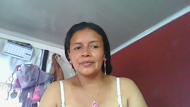 Snapshot of DianaOchoa_ chatting on May 14, 2026, 8:28 pm DianaOchoa online show from May 14, 2026, 8:28 pm