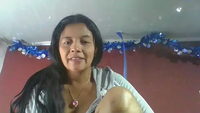 DianaOchoa  online show from February 15, 2026, 11:36 pm