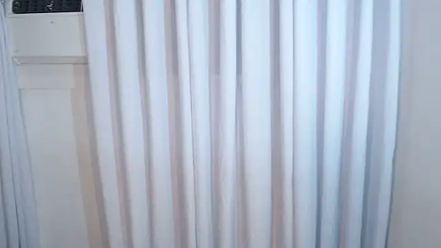  prettykylie  online show from December 3, 2025, 12:37 pm