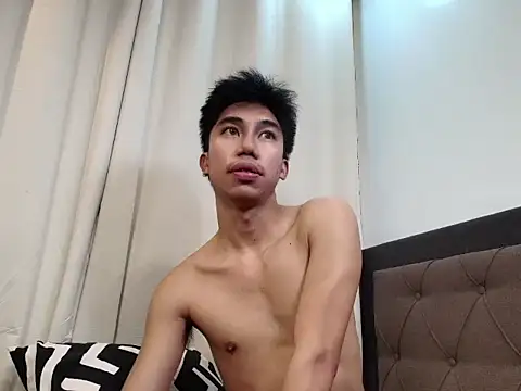 Snapshot of Ur_pinoyhotbrix chatting on April 28, 2026, 2:27 am Ur pinoyhotbrix online show from April 28, 2026, 2:27 am