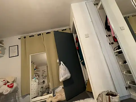 SofiaaBlackk online show from November 10, 2025, 6:13 pm