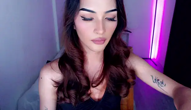 Alicegreenexx online show from April 27, 2026, 4:32 am