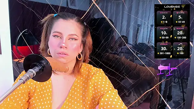 abby blond  online show from October 24, 2025, 12:26 pm