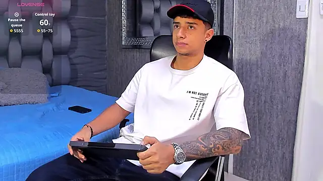 jaze bradley online show from October 6, 2025, 11:22 am