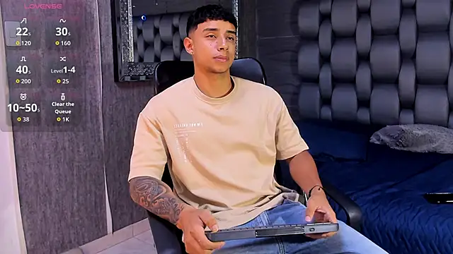 jaze bradley online show from September 15, 2025, 11:32 am