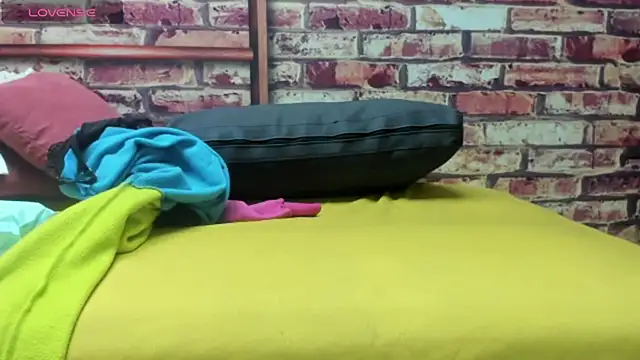 Kaya Tate online show from May 26, 2026, 8:18 pm