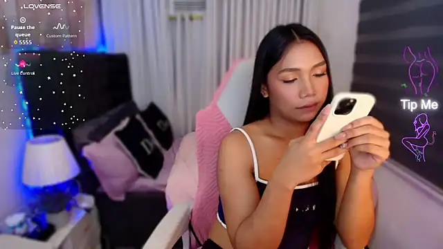 Snapshot of naughtyjayde chatting on April 28, 2026, 2:27 am naughtyjayde online show from April 28, 2026, 2:27 am