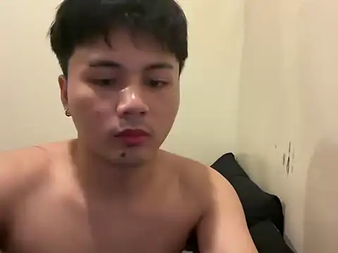 urasiantwink69 online show from March 17, 2026, 5:05 pm