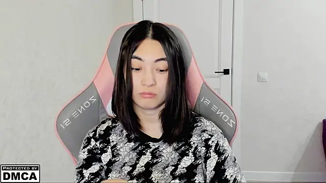 Snapshot of MeilideQian1 chatting on November 6, 2025, 5:28 pm MeilideQian1 online show from November 6, 2025, 5:28 pm