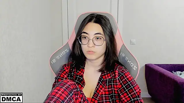 Snapshot of MeilideQian1 chatting on September 22, 2025, 2:56 pm MeilideQian1 online show from September 22, 2025, 2:56 pm