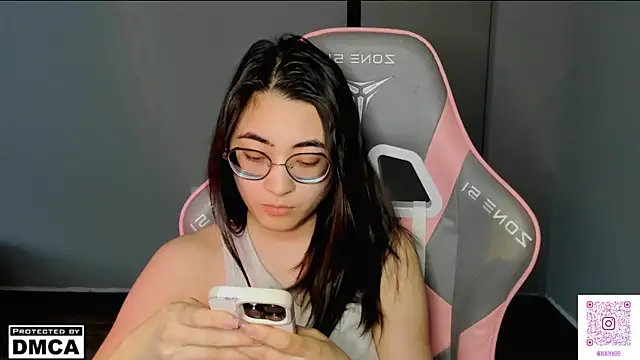 Snapshot of MeilideQian1 chatting on February 25, 2026, 11:10 am MeilideQian1 online show from February 25, 2026, 11:10 am