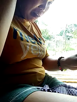 jienrrr online show from October 5, 2025, 2:13 am