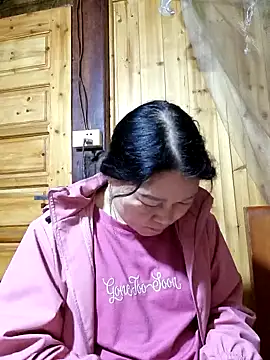 yoowwmr online show from October 24, 2025, 12:59 pm