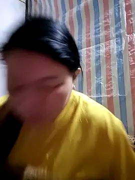 yoowwmr online show from October 21, 2025, 4:06 pm