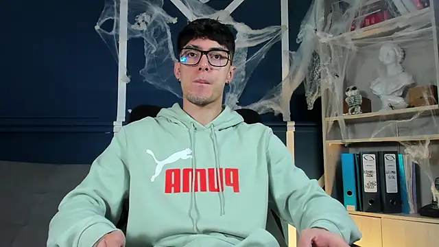 etham wolf  online show from November 7, 2025, 11:59 am