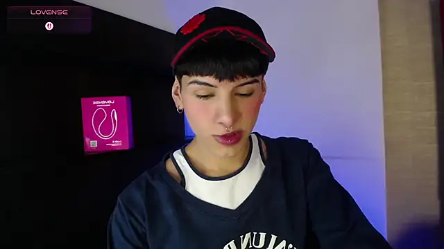 Ezra Storm online show from October 19, 2025, 4:59 am