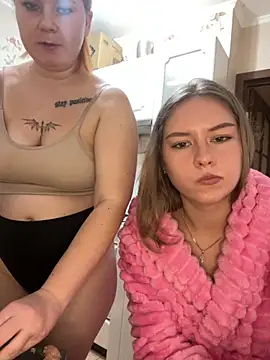 Tomyris yuki online show from October 31, 2025, 1:02 am