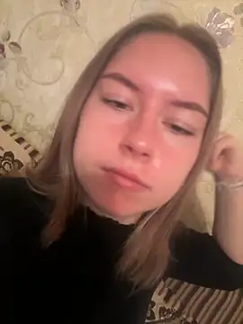 Tomyris yuki online show from November 8, 2025, 5:33 am