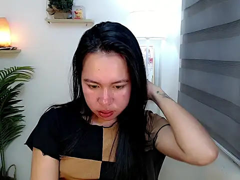 kimbratx online show from October 27, 2025, 10:44 pm