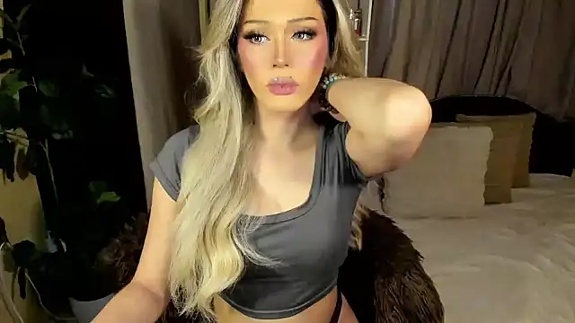 Candicebloom online show from May 28, 2026, 8:22 am