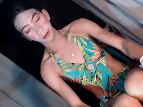 Snapshot of xyourdreamtrans chatting on October 7, 2025, 9:32 am xyourdreamtrans online show from October 7, 2025, 9:32 am