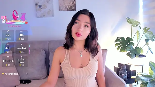 Snapshot of Estrer_collins chatting on November 6, 2025, 8:13 pm Estrer collins online show from November 6, 2025, 8:13 pm