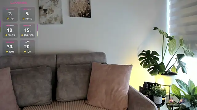 Snapshot of Estrer_collins chatting on November 14, 2025, 7:28 pm Estrer collins online show from November 14, 2025, 7:28 pm