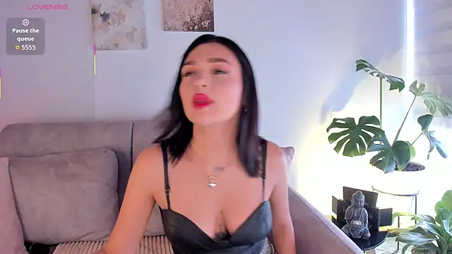 Snapshot of Estrer_collins chatting on September 29, 2025, 7:52 pm Estrer collins online show from September 29, 2025, 7:52 pm