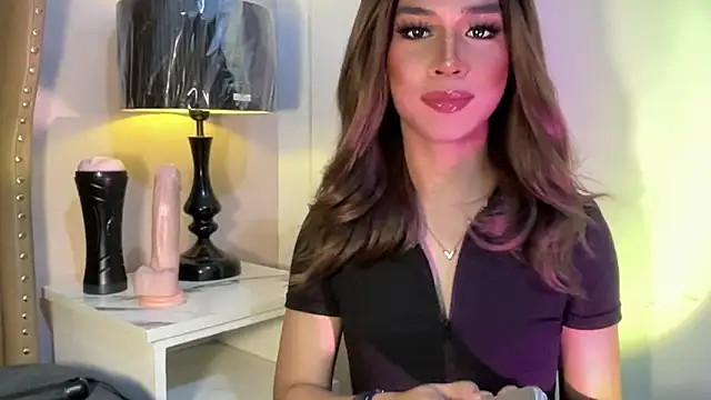 Snapshot of solana_imani chatting on October 22, 2025, 5:56 pm solana imani online show from October 22, 2025, 5:56 pm