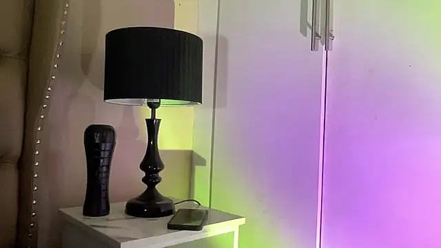 Snapshot of solana_imani chatting on November 25, 2025, 4:07 pm solana imani online show from November 25, 2025, 4:07 pm