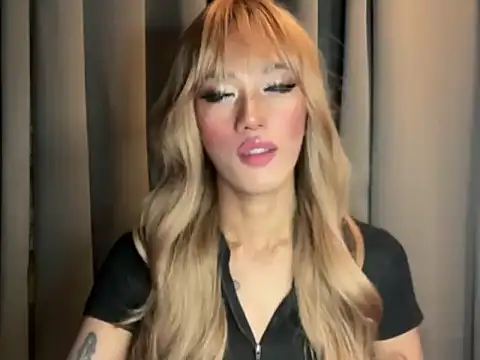 Lust-sluttymira online show from October 3, 2025, 7:48 pm