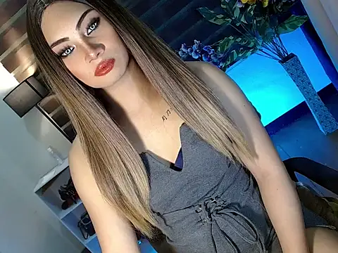 Snapshot of Bella_subhunterx chatting on October 17, 2025, 1:31 am Bella subhunterx online show from October 17, 2025, 1:31 am