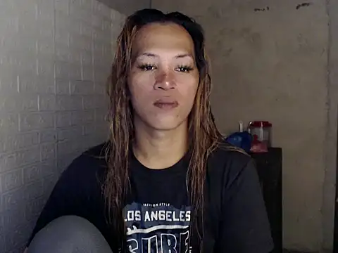 isabellabigcock06 online show from April 15, 2026, 1:48 pm