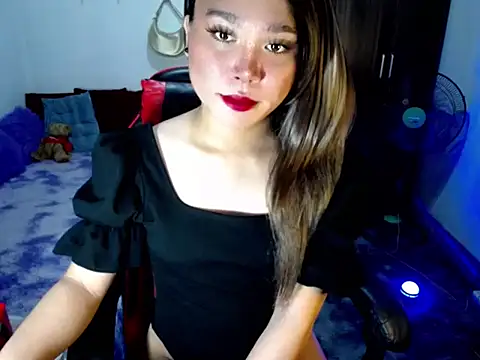 Urassiansweetcummer online show from March 19, 2026, 2:22 am