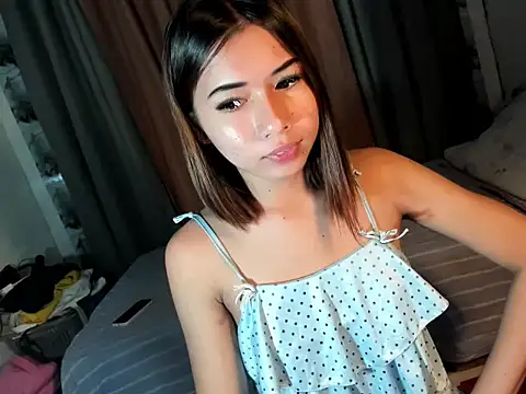 Naughtychen18 online show from November 7, 2025, 12:15 am