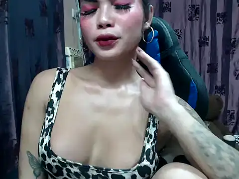 lucyheart777 online show from September 15, 2025, 6:25 am