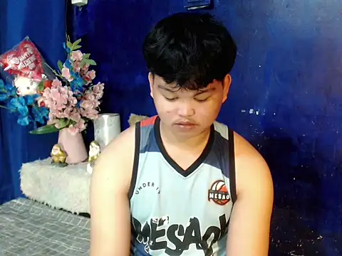 Reynelcock online show from March 1, 2026, 8:09 pm