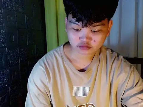 Reynelcock online show from November 9, 2025, 11:03 am