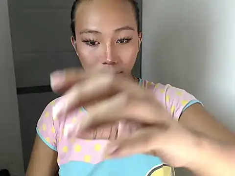 sweetiie caren online show from March 24, 2026, 3:34 pm