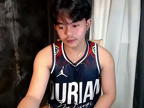 urguy toshi online show from September 23, 2025, 2:13 pm