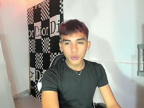 urhot chany online show from June 1, 2026, 6:24 am