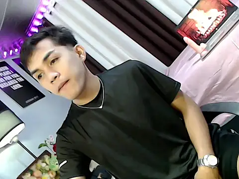urhot chany online show from August 6, 2026, 6:14 pm