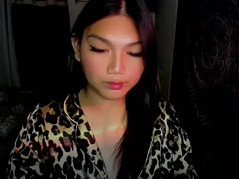 Lou heart online show from December 2, 2025, 8:43 pm