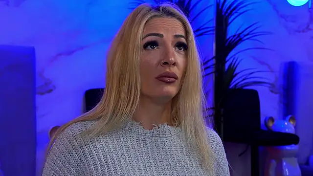 Izabellle02 online show from April 3, 2026, 3:46 am