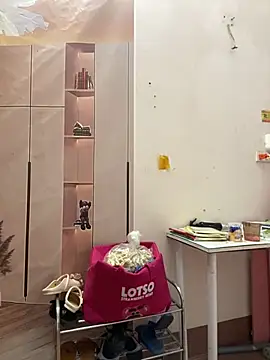 Bollozzy 89 online show from September 15, 2025, 4:35 am