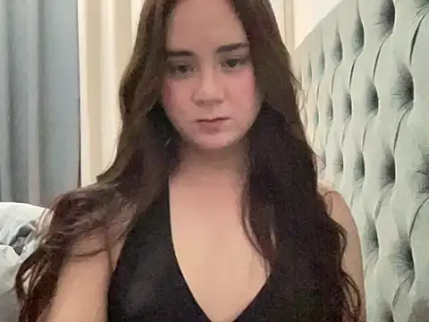 hotrerexxx online show from October 22, 2025, 1:43 pm