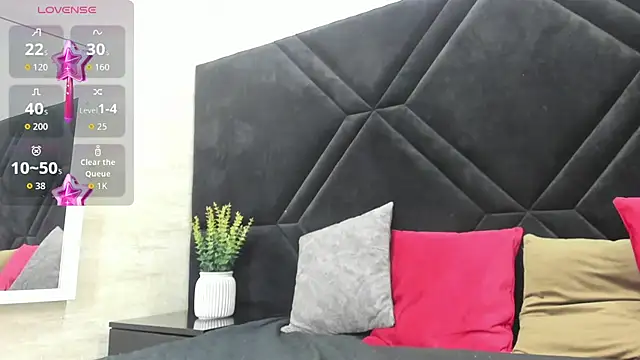 Dantzel  online show from March 10, 2026, 7:18 pm