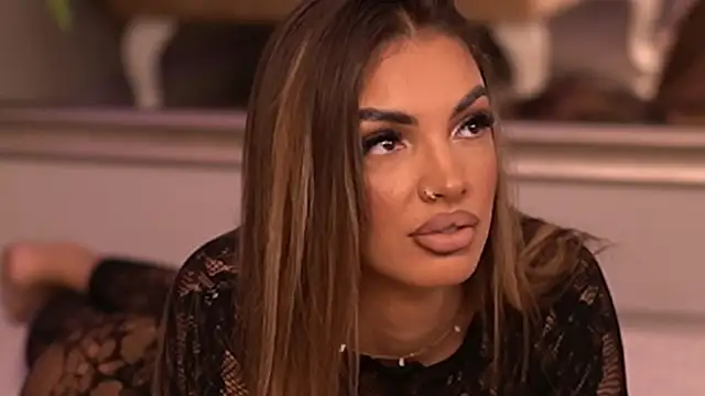 Snapshot of KendalJolly chatting on September 24, 2025, 5:30 pm KendalJolly online show from September 24, 2025, 5:30 pm