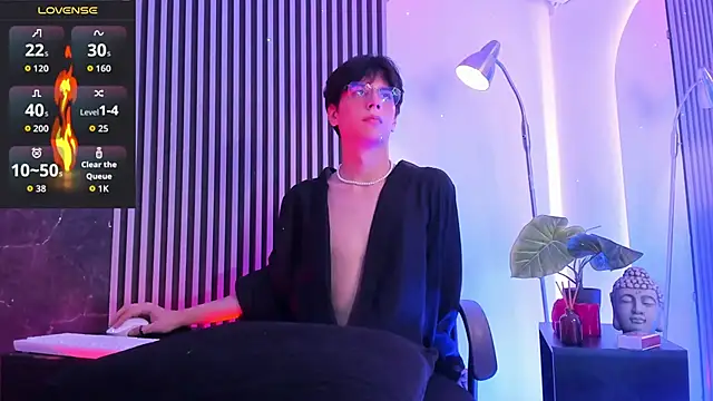 Snapshot of luixdust_ chatting on September 19, 2025, 4:49 am luixdust online show from September 19, 2025, 4:49 am